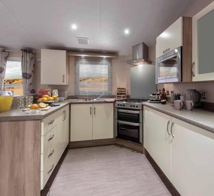Lagooncombe Modern And Cosy Holiday Home Haverigg Екстериор снимка