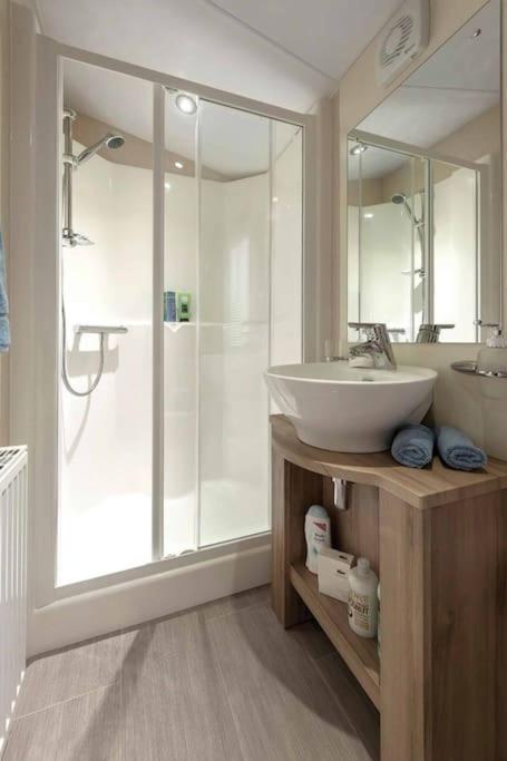 Lagooncombe Modern And Cosy Holiday Home Haverigg Екстериор снимка