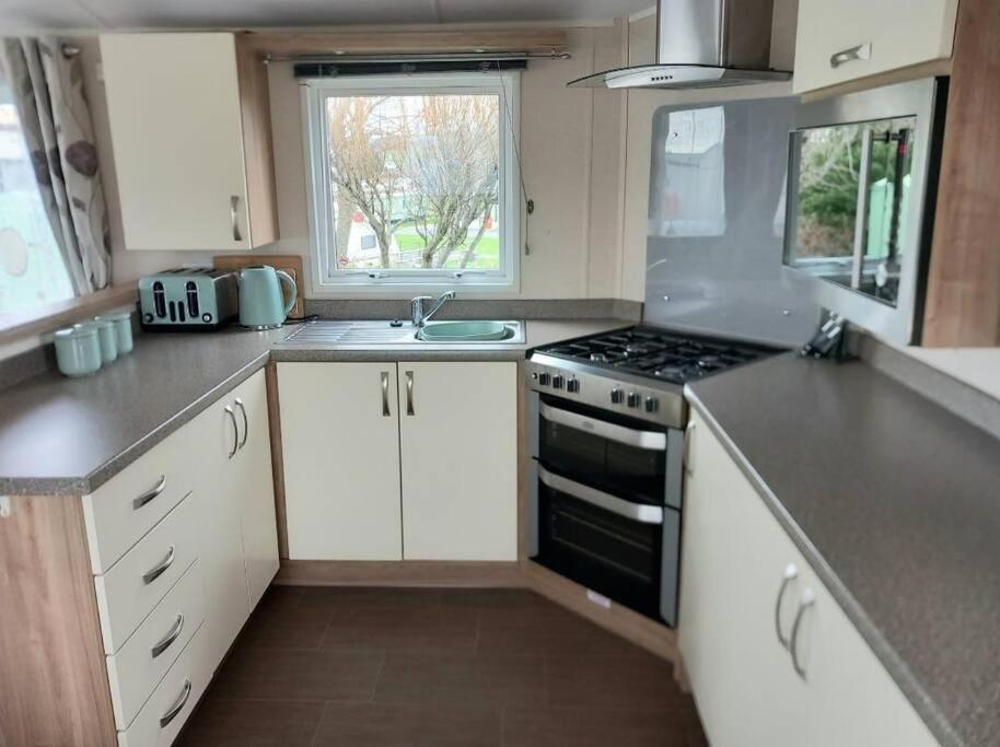 Lagooncombe Modern And Cosy Holiday Home Haverigg Екстериор снимка